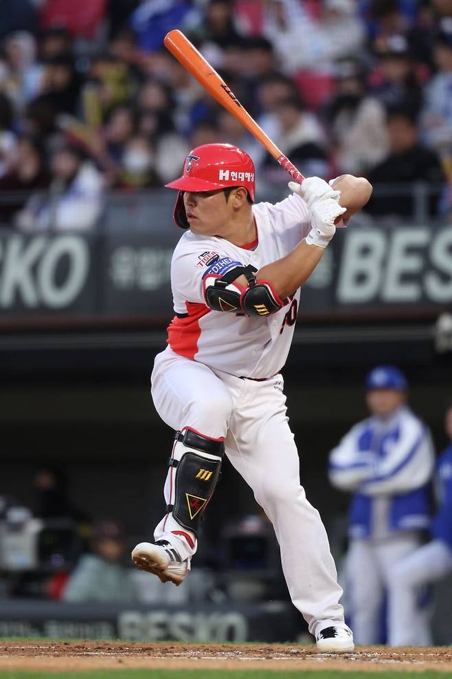 최형우는 삼성 가지 않았나요, 왜 KIA에 비슷한 선수가… 이범호 두 토끼 모두 잡았나