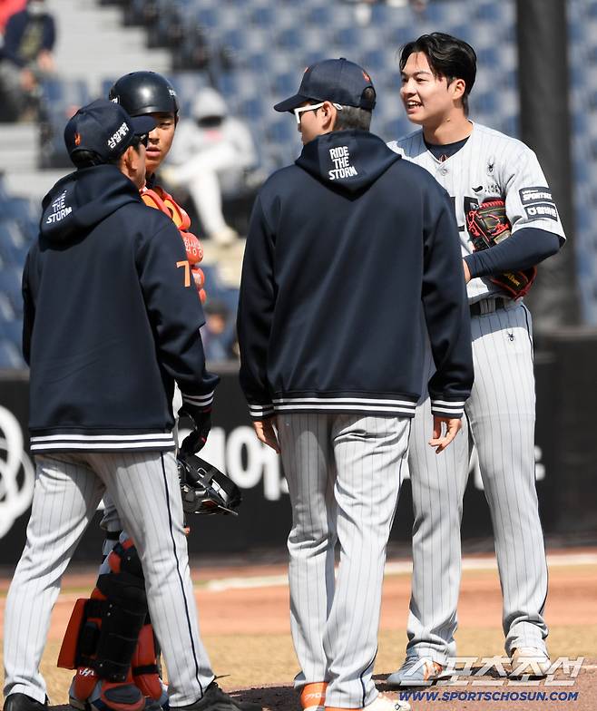 설마 내년에 '선발 왕옌청' 못 보는 것인가...아쿼 보직 제한 이슈, 진실은 뭘까