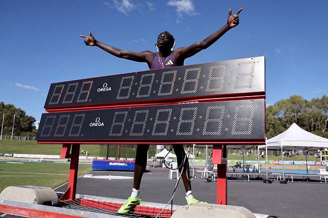 “사람 맞나” 우사인 볼트보다 빠른 ‘괴물 소닉’ 등장…18세 소년의 ‘도발적 선전포고’