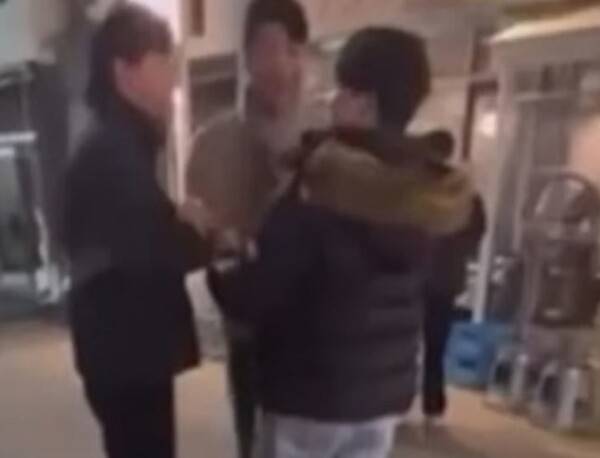 분노 폭발! '음주운전'→'女 팬 외모 조롱+흡연 적발까지'....반복되는 논란에 롯데 팬,