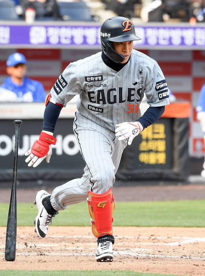 한화, 두산과 손아섭 트레이드 단행… 이교훈·현금 1억5000만원