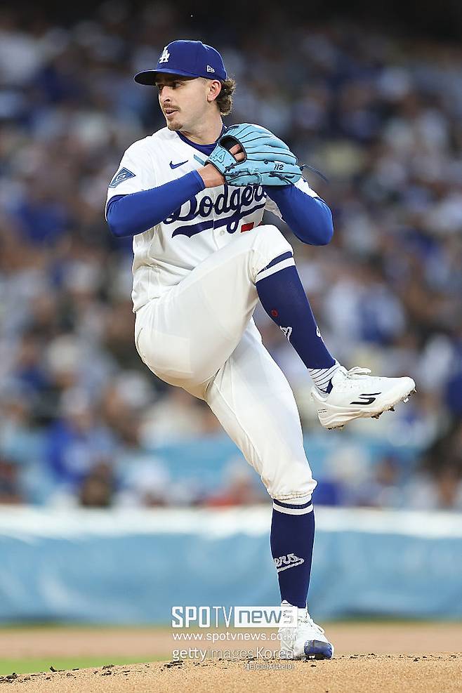 '류현진처럼 던졌다' 다저스에 좌완 영웅 등장…8이닝 무실점 무사사구 인생투→메츠에 4-0 완승