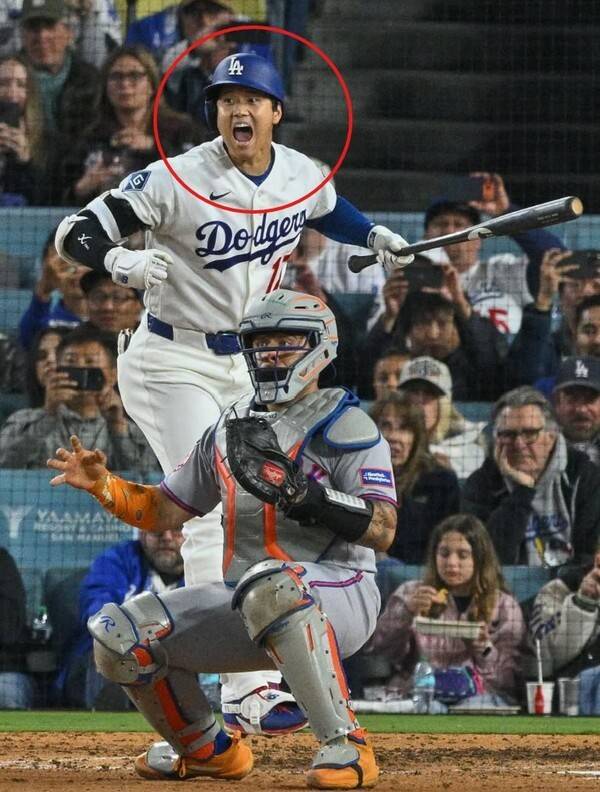 추신수는 대체 어떻게 한 거야? 오타니, '맞고 또 맞을 뻔'....아찔한 순간 속 47G 연속 출루 달성, '쉽지 않네'