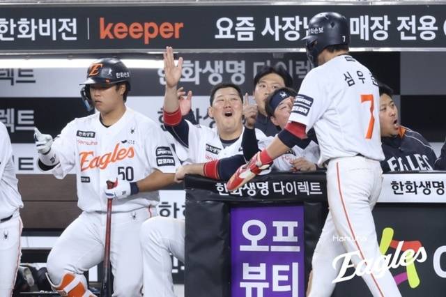 상대 투수진 난조 놓치지 않았다!…삼성, ‘4사구 18개’ 한화에 0-5→6-5 짜릿 역전승!→파죽의 4연승 질주