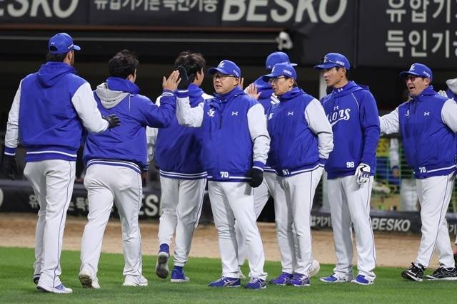 상대 투수진 난조 놓치지 않았다!…삼성, ‘4사구 18개’ 한화에 0-5→6-5 짜릿 역전승!→파죽의 4연승 질주