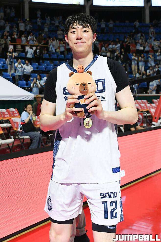 이런 신인이 있나, 사령탑도 “예상 못 했다”…강지훈 “팬들 함성에 도파민 쫙 터져”