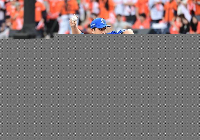 한화, 1만7000명 꽉 찼는데 '4사구 18개 신기록'…믿을 수 없는 0:5→5:6 역전패+4연패, 삼성은 기적의 4연승 [대전:스코어]