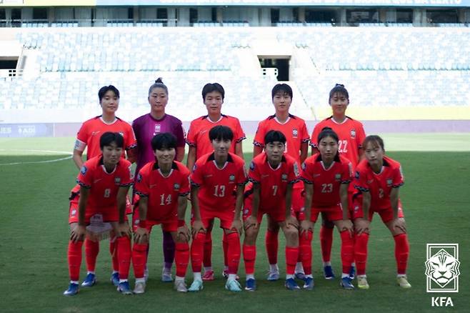 '안타깝다' 韓 여자 축구, '10명 싸운' 캐나다에 1-3 패…FIFA 시리즈 2연패