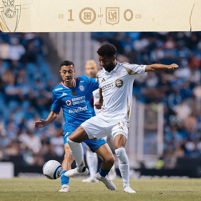 [LA 리뷰] '부앙가 PK 양보' 손흥민, '2100m 고지대' 풀타임 침묵…LAFC, 3년 만에 4강 진출→크루스 아술 원정 1-1 무, 합산 4-1 우위