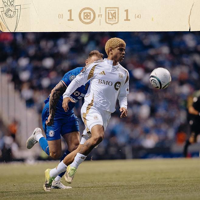 [LA 리뷰] '부앙가 PK 양보' 손흥민, '2100m 고지대' 풀타임 침묵…LAFC, 3년 만에 4강 진출→크루스 아술 원정 1-1 무, 합산 4-1 우위