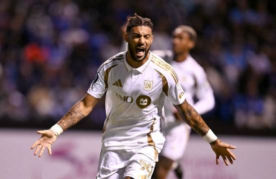 손흥민 PK 키커, 그렇게 못마땅했나?…SON 손으로 공 집어 차고 싶어했는데→3-0+후반 추가시간, 원칙 지켜 부앙가? 아쉽다