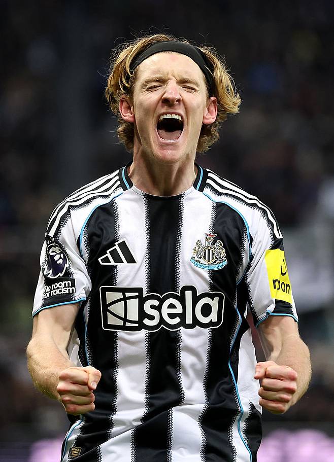 “손흥민은 환상적인 선수…가장 존경하는 우상” 공개적으로 존경심 드러냈던 英 국가대표 공격수, 바이에른 뮌헨 ‘최우선’ 영입대상