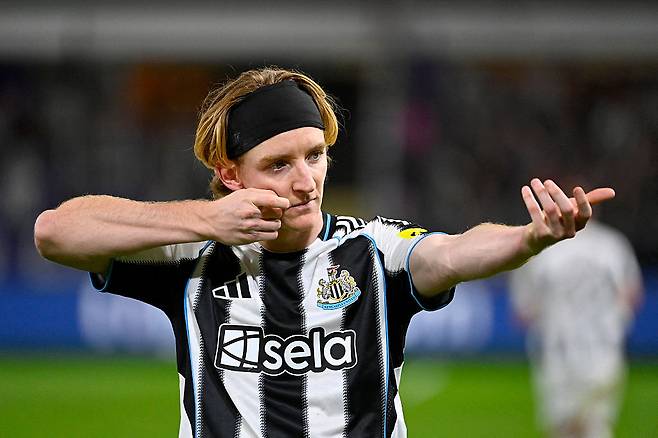 “손흥민은 환상적인 선수…가장 존경하는 우상” 공개적으로 존경심 드러냈던 英 국가대표 공격수, 바이에른 뮌헨 ‘최우선’ 영입대상