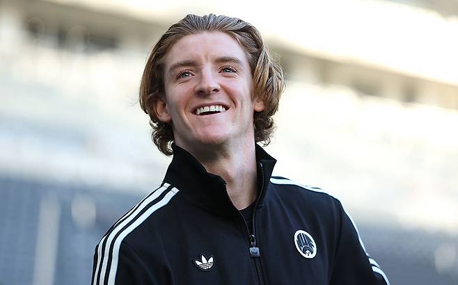 “손흥민은 환상적인 선수…가장 존경하는 우상” 공개적으로 존경심 드러냈던 英 국가대표 공격수, 바이에른 뮌헨 ‘최우선’ 영입대상