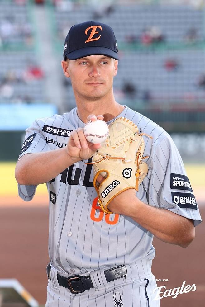 '김서현 볼볼볼볼 쇼크' 한화, 급기야 외인 마무리 카드 꺼냈다