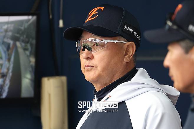 '김서현 볼볼볼볼 쇼크' 한화, 급기야 외인 마무리 카드 꺼냈다