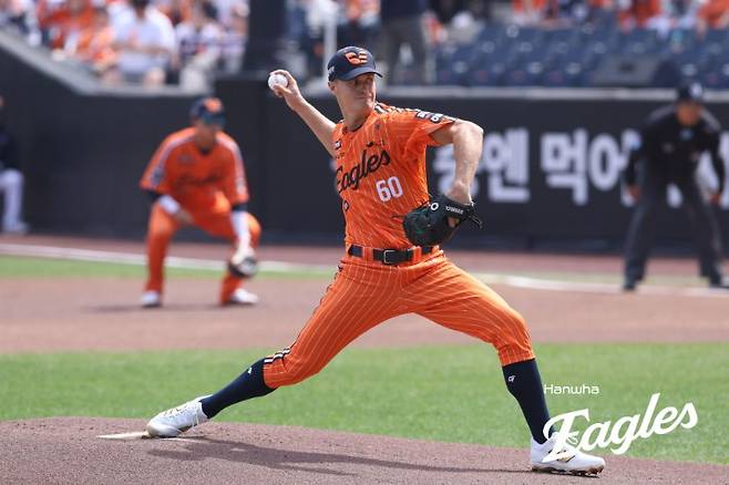 '김서현 볼볼볼볼 쇼크' 한화, 급기야 외인 마무리 카드 꺼냈다