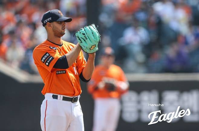 폰세-와이스 그립다! '초비상' 한화, 에르난데스 ⅓이닝 7실점 난타…1회 0-7 열세→5연패 위기 [대전 현장]