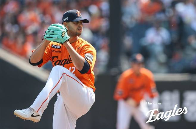 폰세-와이스 그립다! '초비상' 한화, 에르난데스 ⅓이닝 7실점 난타…1회 0-7 열세→5연패 위기 [대전 현장]