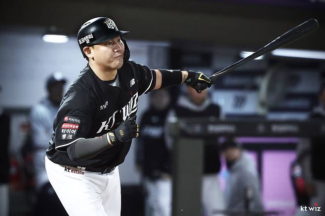 프로야구 kt, NC 꺾고 시즌 10승…안현민 햄스트링 통증 '악재'(종합)