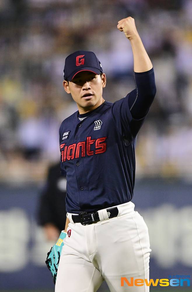 1위 LG도 잡았다..2G 연속 완벽투, 또 롯데 연패 끊은 ‘사직 스쿠발’ 김진욱