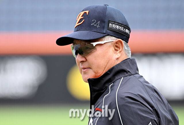 '황준서 2G 74구+쿠싱 마무리行' 한화 선발진 제대로 꼬였다→17일 롯데전 던질 투수가 없다…