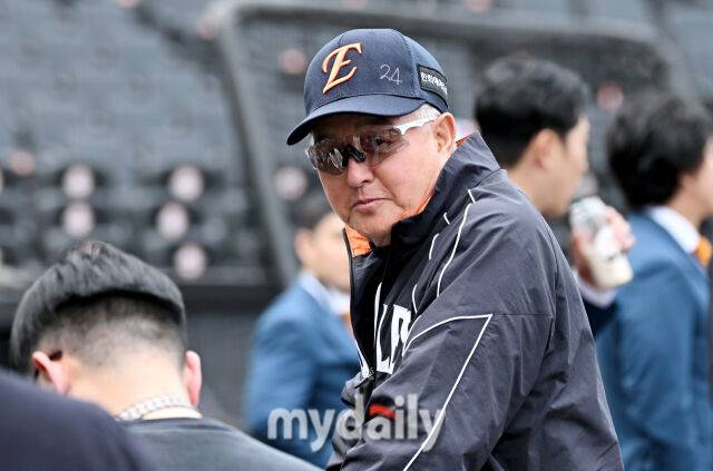 '황준서 2G 74구+쿠싱 마무리行' 한화 선발진 제대로 꼬였다→17일 롯데전 던질 투수가 없다…