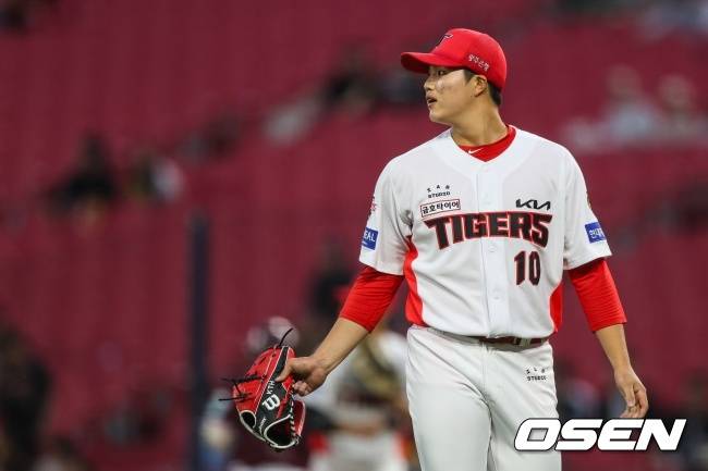 잠실 호투는 어디로 갔나, 12점 이어 6점 지원해도 조기강판...김태형 머나먼 첫 승, 그래도 형들이 막아 6연승했다 [오!쎈 광주]