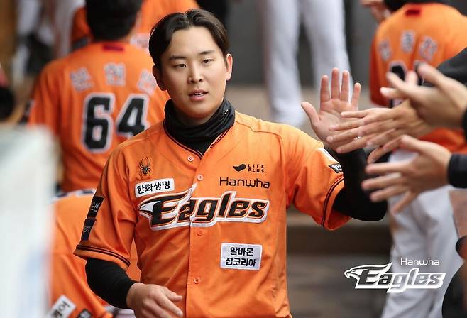 하주석도 긴장해야 하나… 한화 GG 2루수 홈런 대폭발, 트레이드 시장까지 주목하나