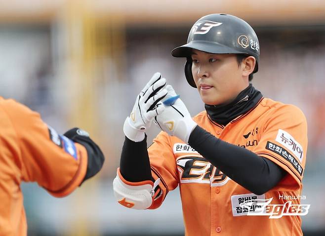 하주석도 긴장해야 하나… 한화 GG 2루수 홈런 대폭발, 트레이드 시장까지 주목하나