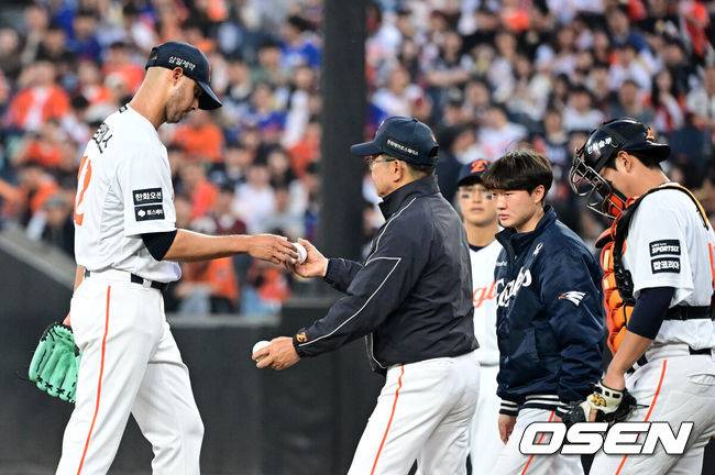 폰세-와이스만큼은 바라지도 않는데…화이트는 부상, 에르난데스는 ERA 9.98, 한화 외인 시작부터 속 탄다