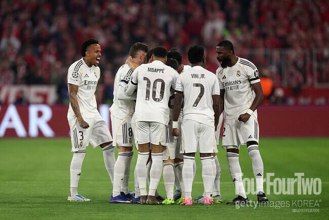 ‘전반에만 5골 난타전’ 레알, 뮌헨에 3-2 리드...합산 스코어 4-4 팽팽한 흐름