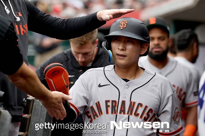타격감 살아나는 이정후, 2루타로 2G 연속안타 신고 ‘타율 0.213’..SF는 4연패