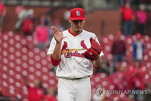 '한국이름 준영', MLB 뒤흔들다…개막 10G 무실점 5세이브, 160km 강속구→