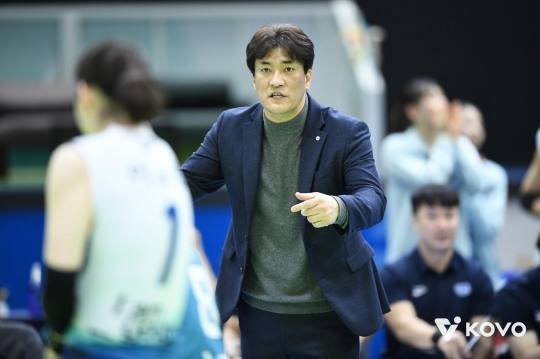 페퍼저축은행만 '0명'...여자배구 대표팀 18명 명단 발표, 구단별 희비 엇갈려