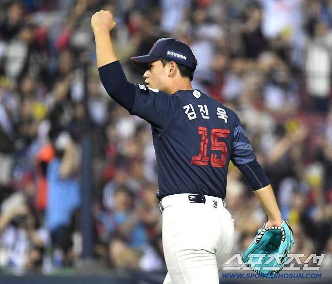 '와, 이게 된다고?' 14⅔이닝 1실점 '사직 스쿠발·랄리' 떴다…동갑내기 배터리 퍼펙트 호흡→