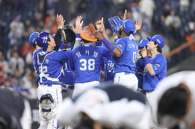 “1631일 만의 단독 1위” 삼성, 그런데 더 무서운 건 따로 있다…‘팀의 완성도’ [SS포커스]