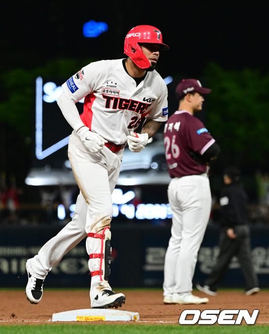평범한 뜬공 2루타 둔갑→한준수 동점타, 나성범 병살 모면→카스트로 역전투런...잘 풀리는 KIA 7연승 질주 [광주 리뷰]
