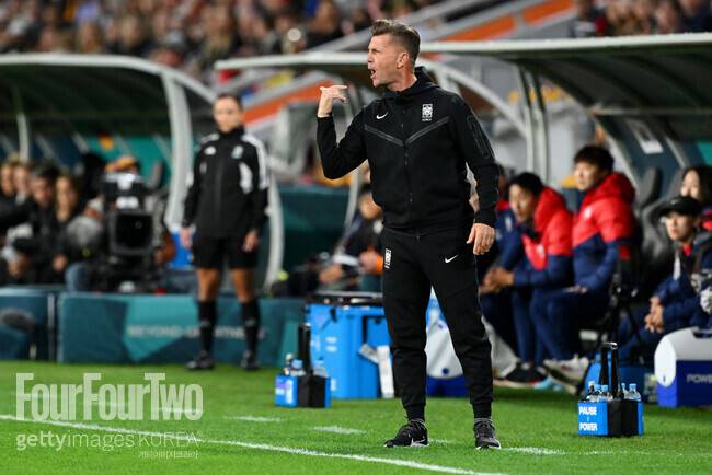 '韓 감독 출신' 중국 가서도 日 축구에 무너졌다...