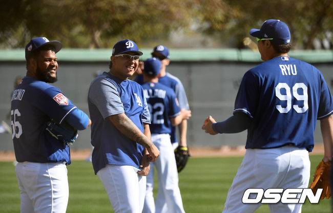 류현진 떠나게 했는데…다저스가 손절한 '아내 폭행' 투수, 29세에 은퇴인가