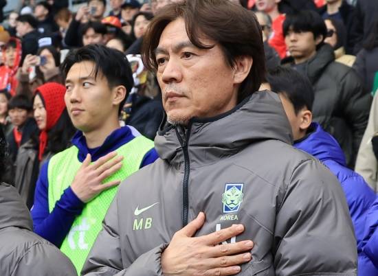 '무려 2000억' 월드컵 중계권 협상, 올 때까지 왔다…JTBC-지상파, 극적 타협 이룰까