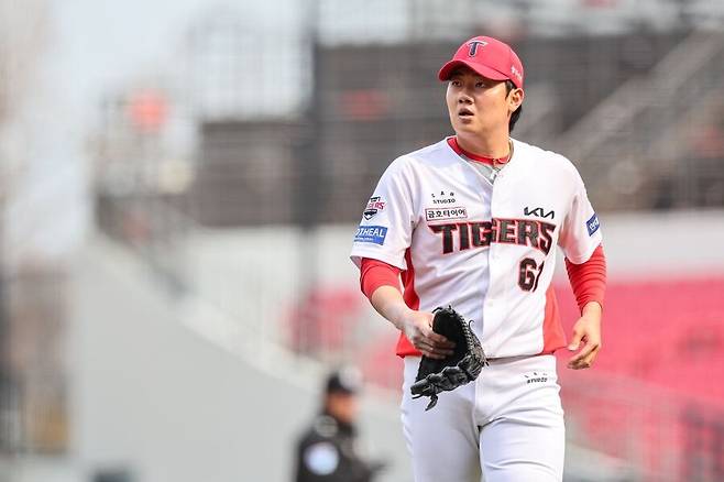 KIA 2군 허무한 역전패… 150㎞ 던지던 트레이드 기대주, KIA는 살려 쓸 수 있나