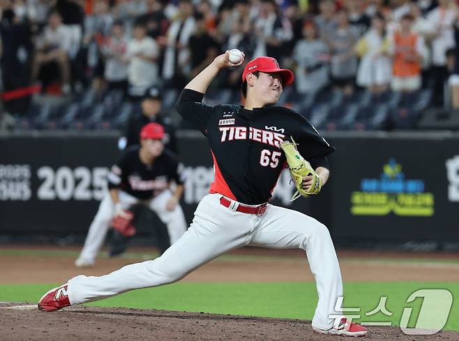 '뒷문 단속' 후 7연승…'10라운더 기적' 성영탁, KIA 핵심 불펜 '우뚝'