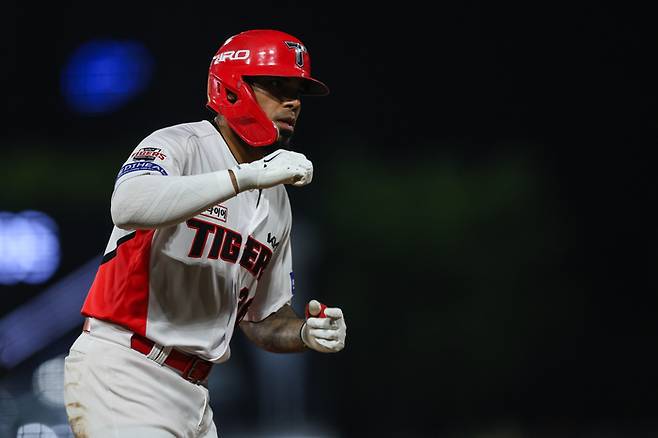 ‘후련한 한 방’ 카스트로, 마음껏 기뻐해도 되는데…“모두 잘해서 승리” 동료들 앞세웠다 [SS스타]