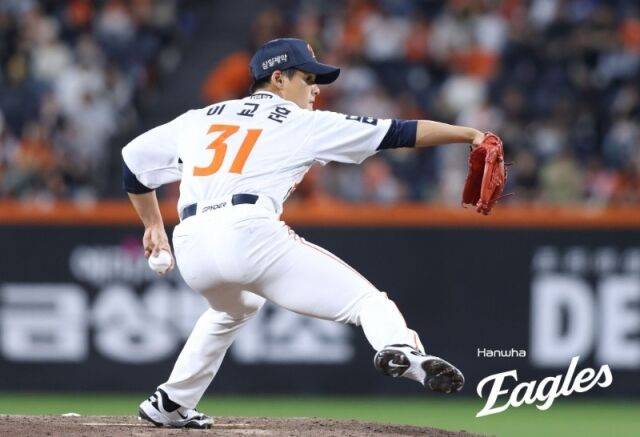 '손아섭과 트레이드' 이교훈 첫 등판 어땠나…2실점 비자책은 아쉬움→홈런왕 삼진 잡은 '결정구' 돋보이네 [MD대전]