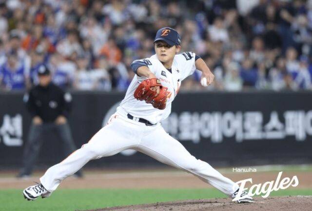 '손아섭과 트레이드' 이교훈 첫 등판 어땠나…2실점 비자책은 아쉬움→홈런왕 삼진 잡은 '결정구' 돋보이네 [MD대전]