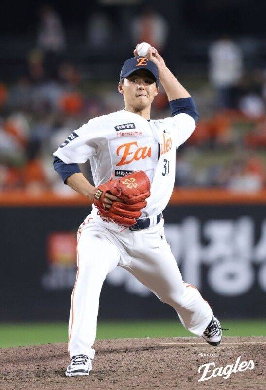 '손아섭과 트레이드' 이교훈 첫 등판 어땠나…2실점 비자책은 아쉬움→홈런왕 삼진 잡은 '결정구' 돋보이네 [MD대전]