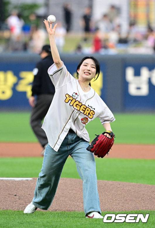 김도영 열혈팬 '람보르길리', 금빛 기운 담아 승리요정 등극[지형준의 Behind]