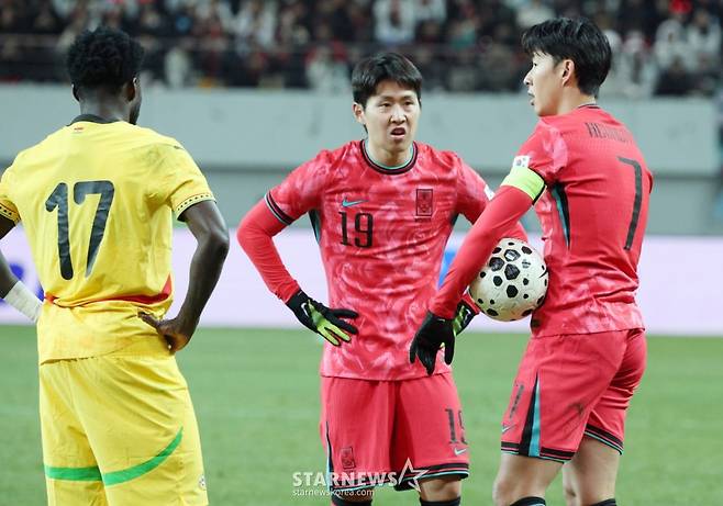 '스코어까지 나왔다' 한국, 월드컵 1승 2무 '32강 전망'... 日은 8강 예측까지