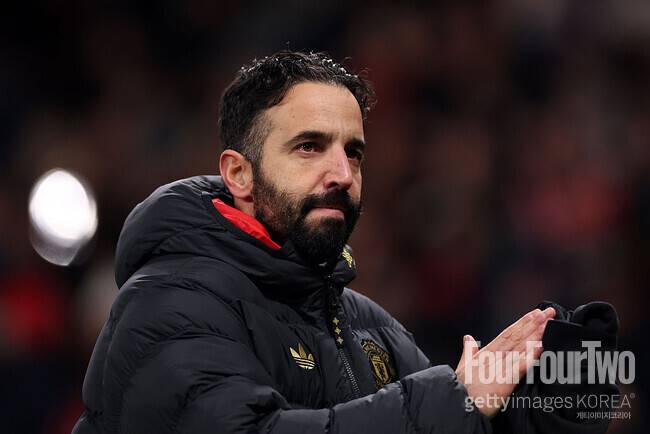 英 BBC 보도 떴다…‘맨체스터 UTD 역사상 최악의 감독’ 아모림, 경질 세 달째 침묵→ “공개 입장 밝힐 계획 없다”